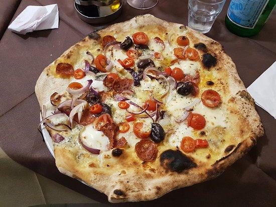 Dietro Le Mura