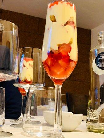 Agora Restaurant & Lounge