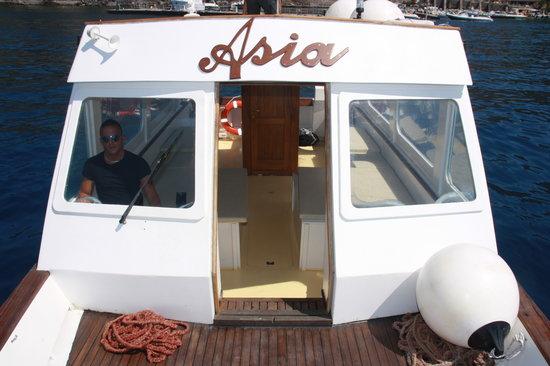 Asia escursioni in barca alle Isole Eolie