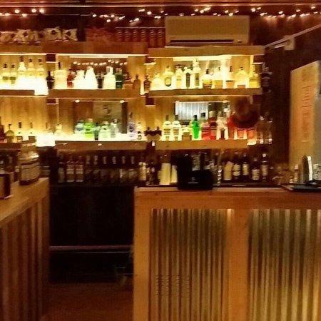 BAR-H - Wine