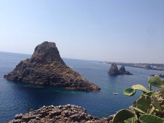 Aci Trezza