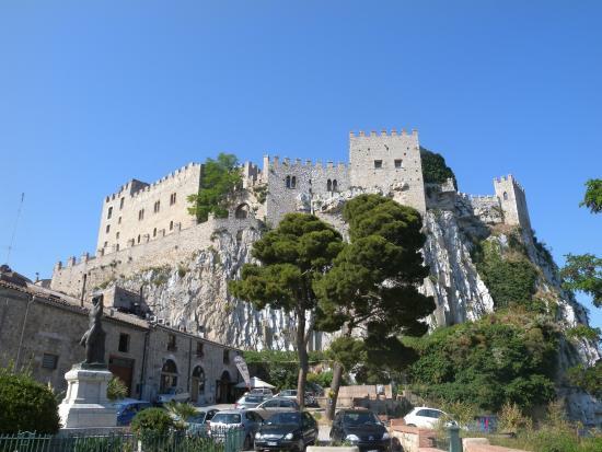 Caccamo Castle